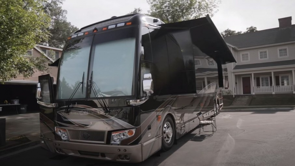 Conheça o motorhome de R$ 10,6 milhões de Justin Bieber