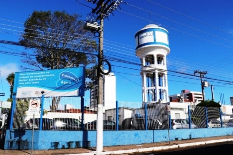 Prefeitura fatia projeto e adia discussão de concessão do Daem