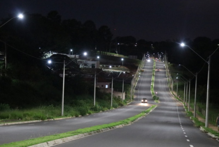 Iluminação pública em led atinge 87% do projeto em Marília