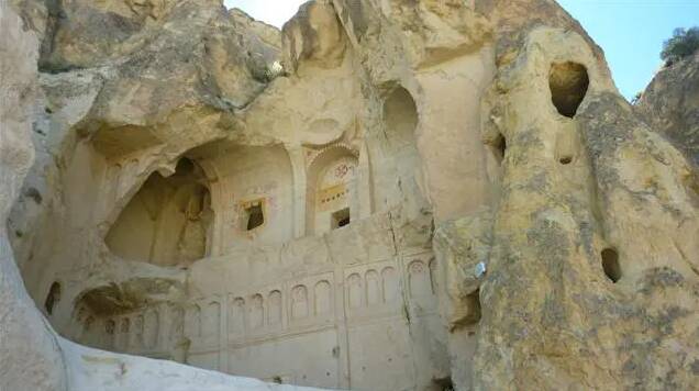 Afresco que replica casa de São Jorge no Museu a Céu Aberto de Göreme . Foto: Reprodução/Esse Mundo É Nosso