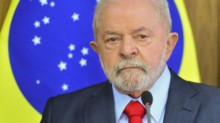 Lula recua e não descarta tentar reeleição em 2026