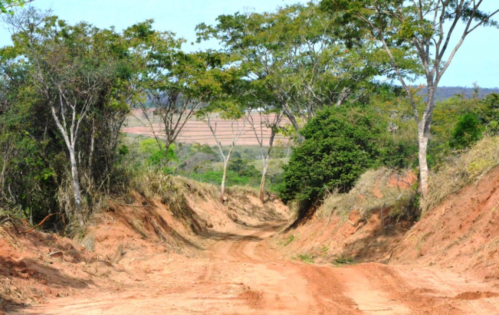 Cetesb cobra R$ 530 mil da Prefeitura por danos com obras em estradas rurais