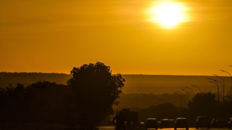 Marcello Casal Jr/Agência Brasil As regiões Sudeste e Centro-oeste são as que mais devem sentir as ondas de calor