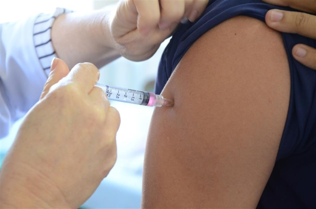 Público a partir de 12 anos vai receber doses bivalentes contra Covid em Marília