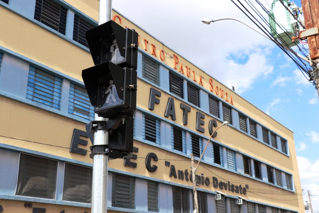 Trânsito ganha novos semáforos no centro; zona sul terá mudanças