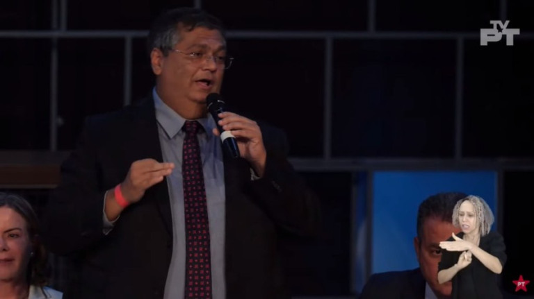 Flávio Dino revela se Lula andará em carro aberto na posse