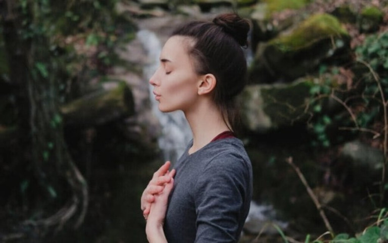 Conheça os 4 pilares da meditação
