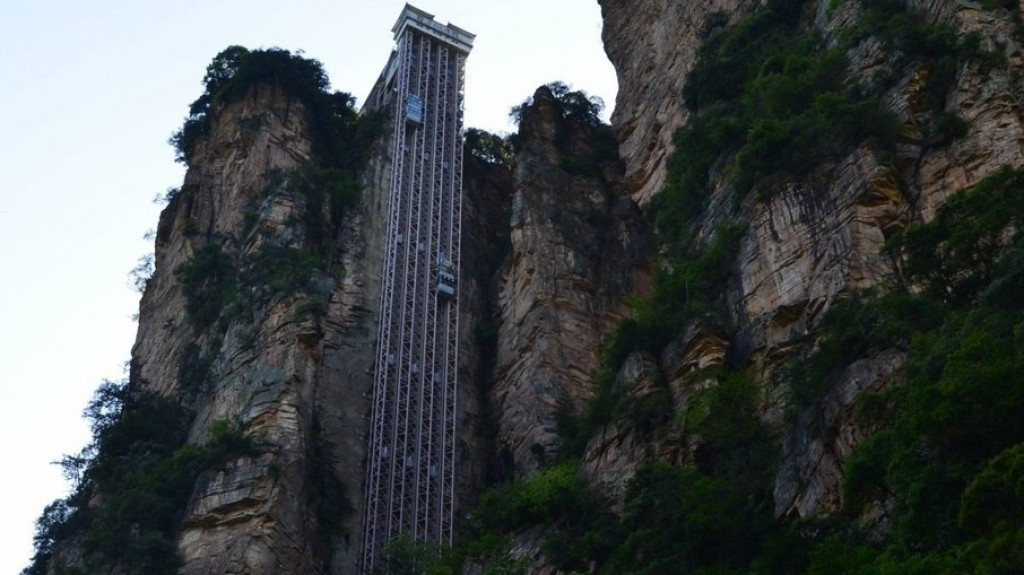 Parque na China abriga o elevador mais alto do mundo