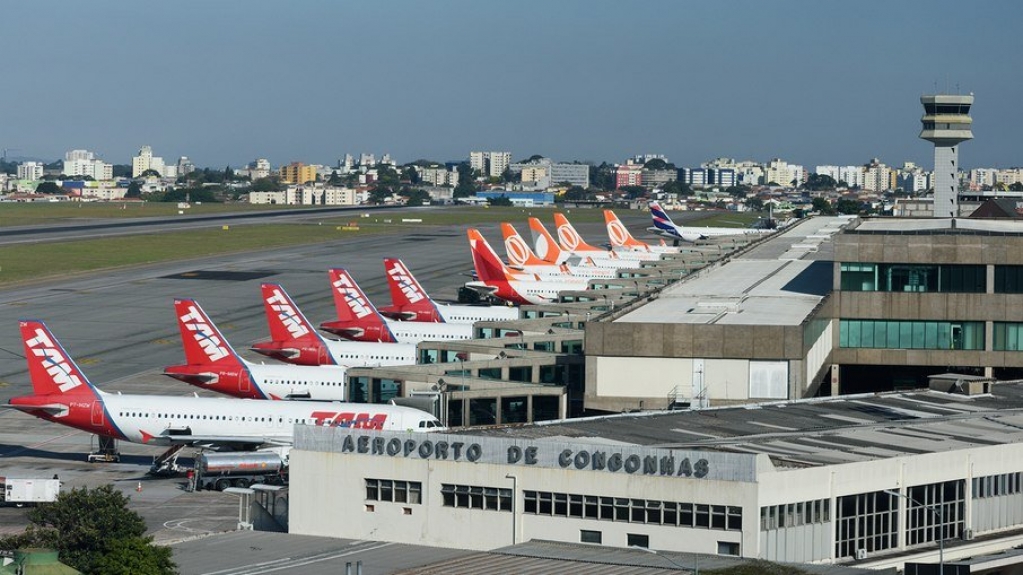 OMS pede que países mantenham fronteiras abertas com a África