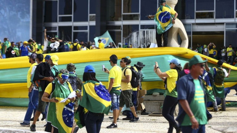Marcelo Camargo/Agência Brasil – 08.01.2023 Invasores atacaram e destruíram o Congresso, STF e Palácio do Planalto