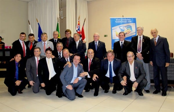 Rotary Marília celebra 80 anos com homenagens à Unimar e Amei