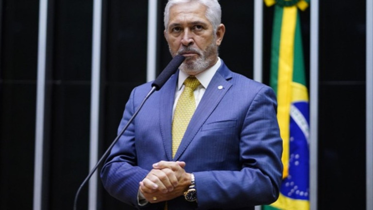 Reprodução/Câmara dos Deputados Milton Vieira tem 60 anos, é pastor da Igreja Universal e está em seu sétimo mandato consecutivo como deputado.
