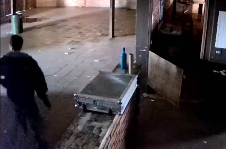 Vídeo mostra furto de equipamentos na Examar; polícia busca invasor