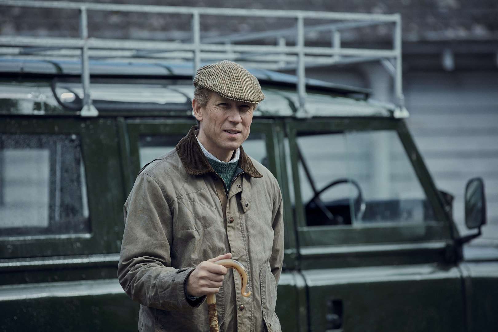 Príncipe Philip (TOBIAS MENZIES). Imagem: Sophie Mutevelian/Netflix