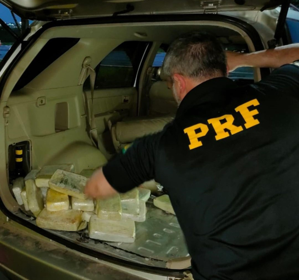 PRF apreende 36kg de pasta base de cocaína em Ourinhos