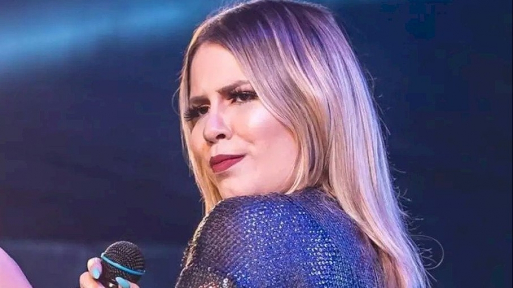Marília Mendonça apoia noitadas de Maiara com Anitta