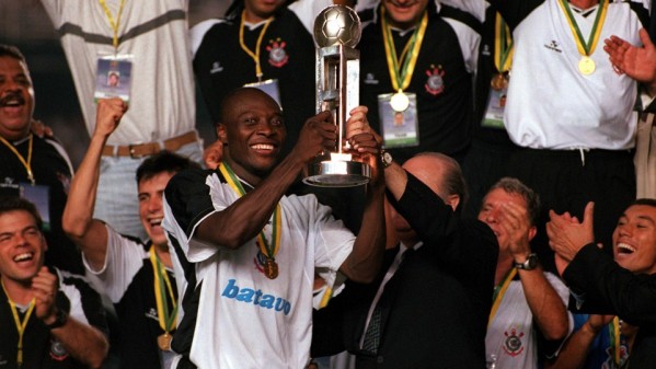 Corinthians conquista título de 2000 – Arquivo fifa