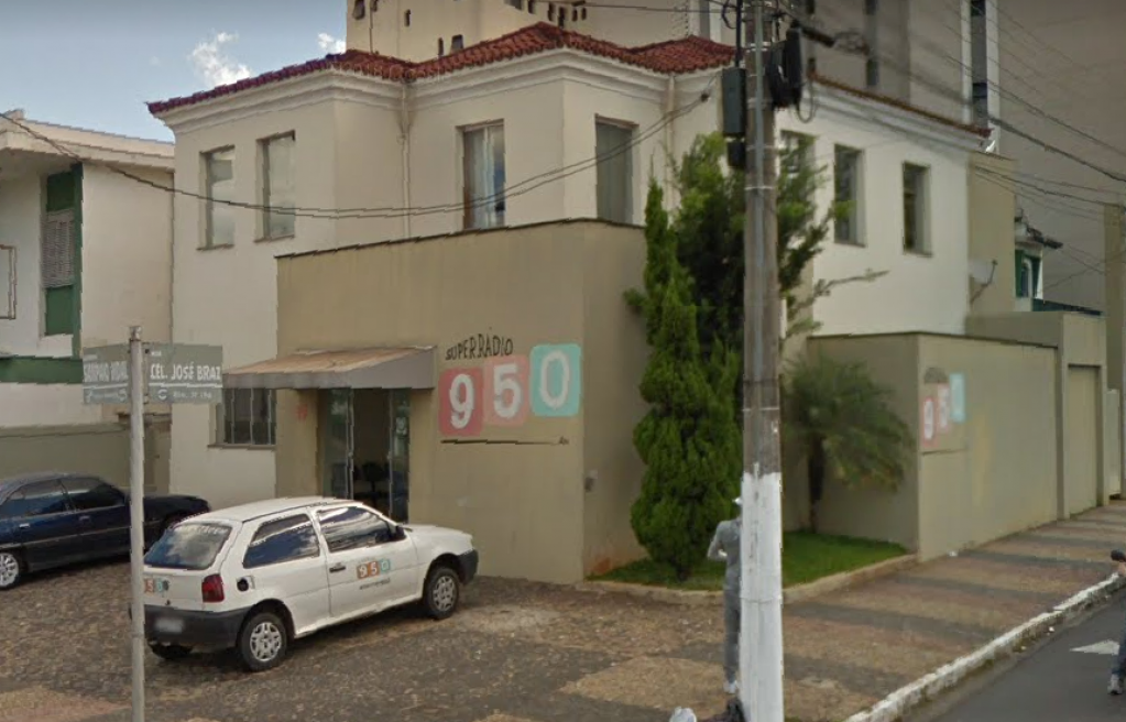 Prédio da Rádio 950 é arrematado para pagar divida de Camarinha em ação