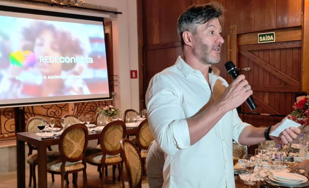 Luiz Eduardo de Souza, superintendente da Rede Conecta, apresenta emissora em Marília – Alê Custódio