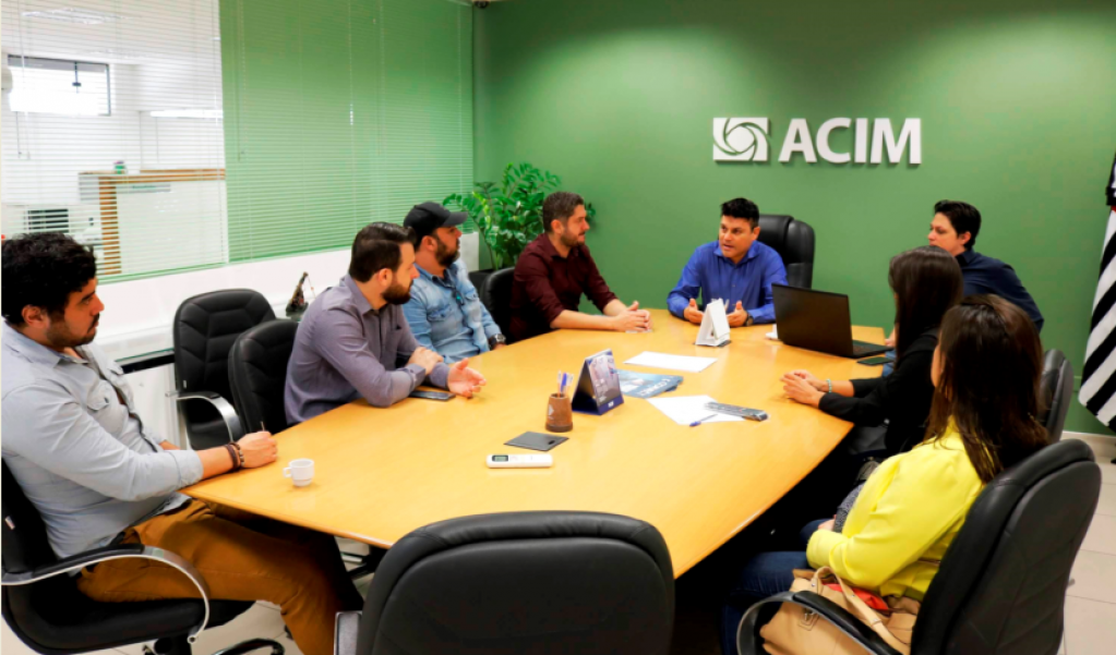 Acim forma grupo de jovens empreendedores e revela líderes