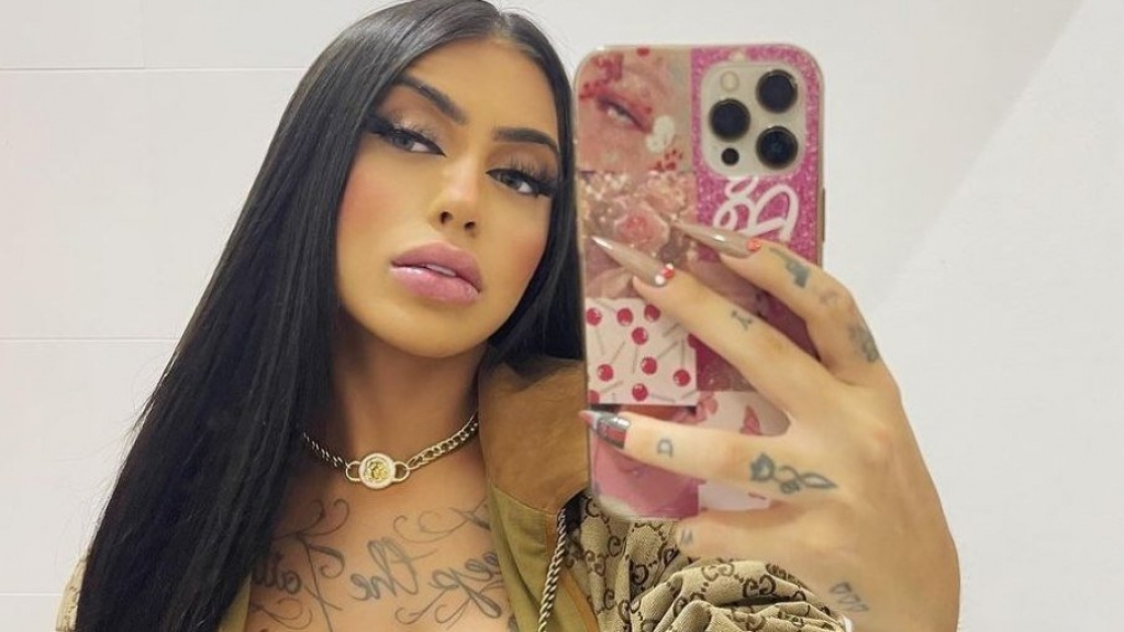 "Minha vida está um inferno", desabafa MC Mirella após separação "Minha vida está um inferno", desabafa MC Mirella após separação