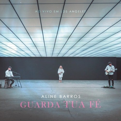Aline Barros celebra 30 anos de carreira com releitura de seus sucessos