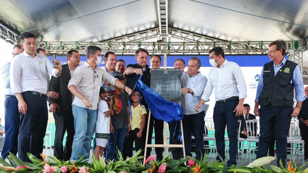 Governo federal entrega 500 casas populares para famílias carentes em Manaus