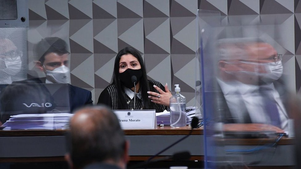 Advogada Bruna Morato fala diante de senadores na CPI da covid-19
