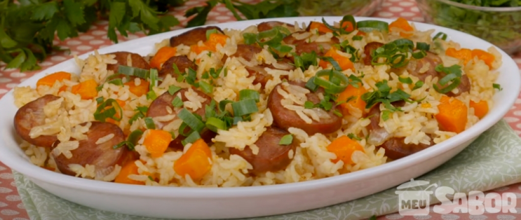 Sem tempo para fazer uma comidinha? aprenda a fazer arroz na panela de pressão! Super rápido!