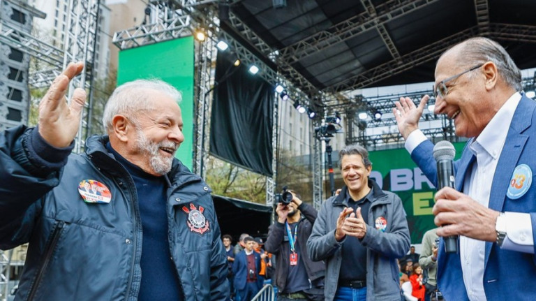 Unificação de impostos é aposta do governo Lula para o próximo ano