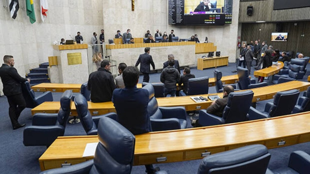 Reprodução/Facebook Medida favorece Milton Leite, atual presidente da Câmara, que poderá concorrer ao cargo pela quarta vez consecutiva