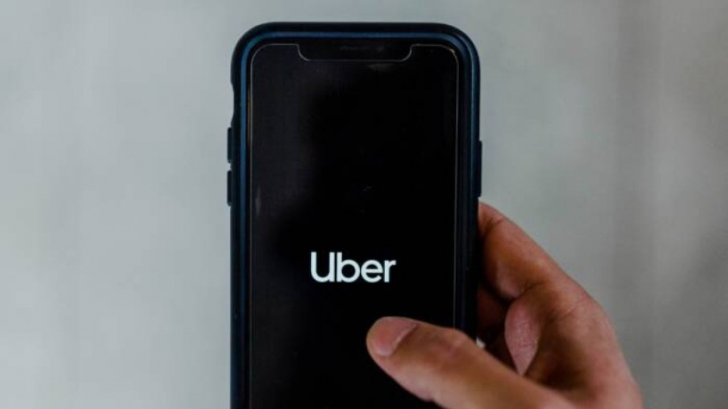 Uber indenizará clientes com deficiência que pagaram taxa de espera Uber indenizará clientes com deficiência que pagaram taxa de espera