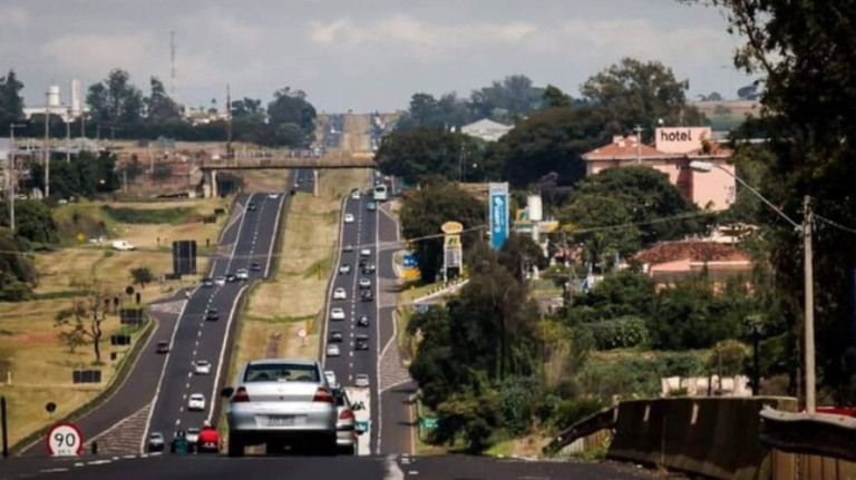 São Paulo privatiza 600 quilômetros de rodovias em leilão