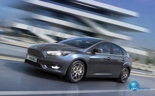 Novo Focus Hatch 2016 possui sistema anticolisão entre novidades – Divulgação.