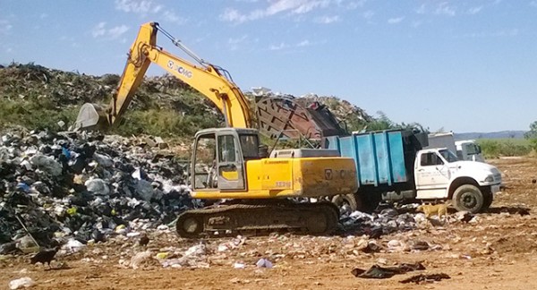 Empresa divulga estudos e prazos para aterro de lixo em Marília