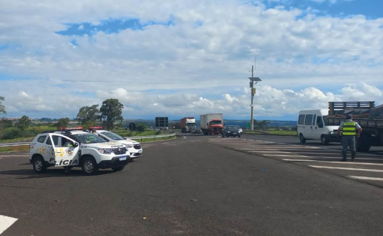 Operação da Polícia Rodoviária tem multas e motos apreendidas em Marília
