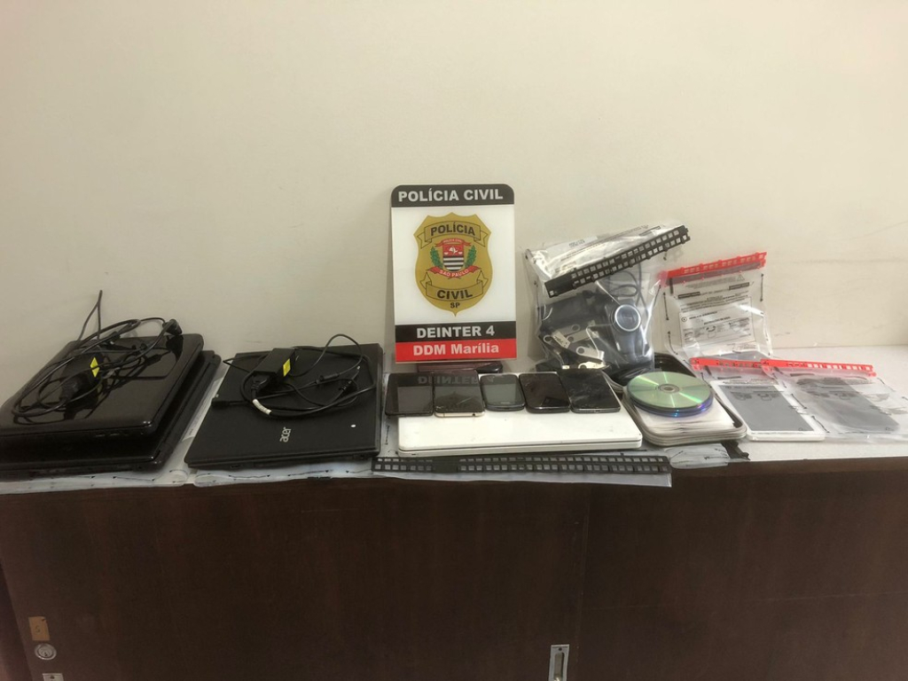 Polícia apreende arquivos e prende acusado de pornografia infantil em Marília Polícia apreende arquivos e prende acusado de pornografia infantil em Marília