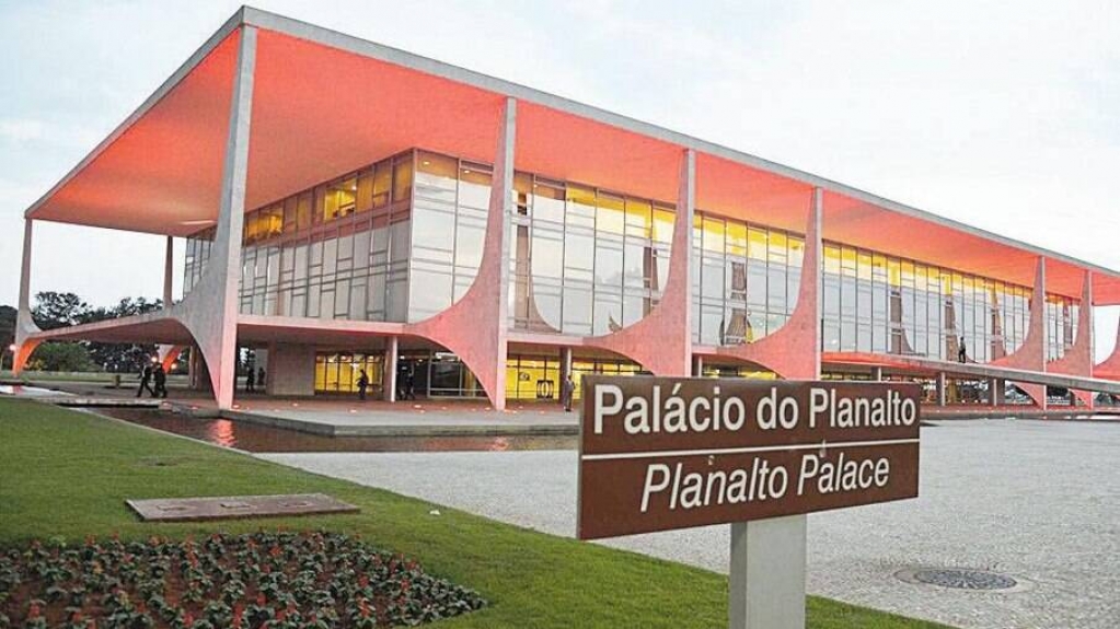 Governo prevê reajuste salarial para servidores em 2023