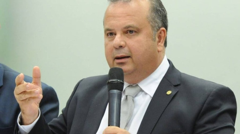 Bolsonaristas pressionam Pacheco por CMPI do 8 de janeiro