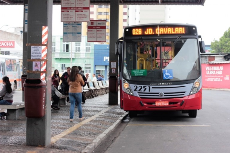 Sistema pede análise de planilhas antes de reajuste em tarifas de ônibus