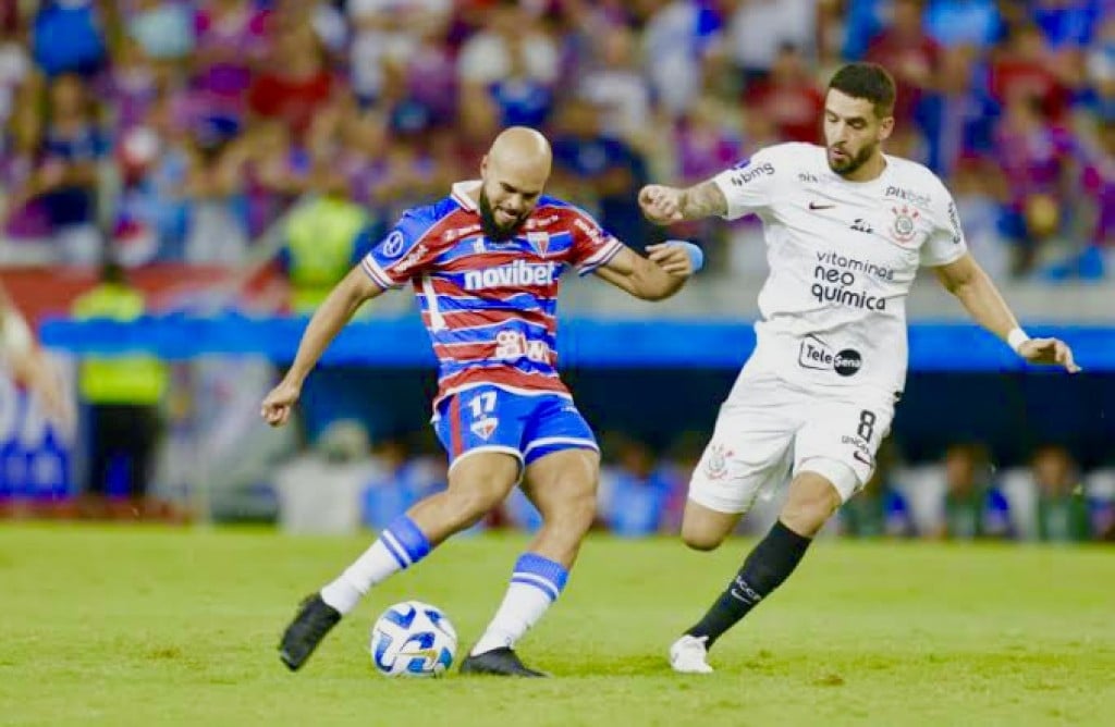 Fortaleza vence o Corinthians com facilidade e vai à final da Sul-Americana