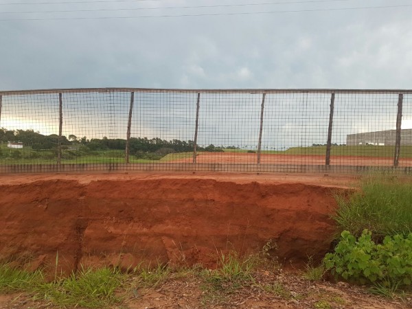 VC no Giro -   Erosão ameaça estrada rural ao lado da cidade