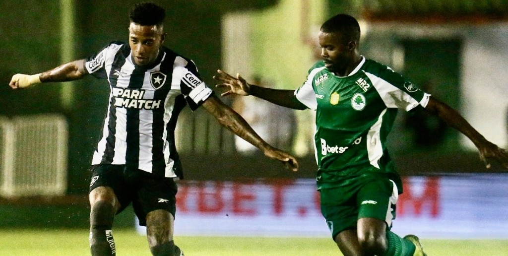 Botafogo é derrotado e perde a liderança do Campeonato Carioca