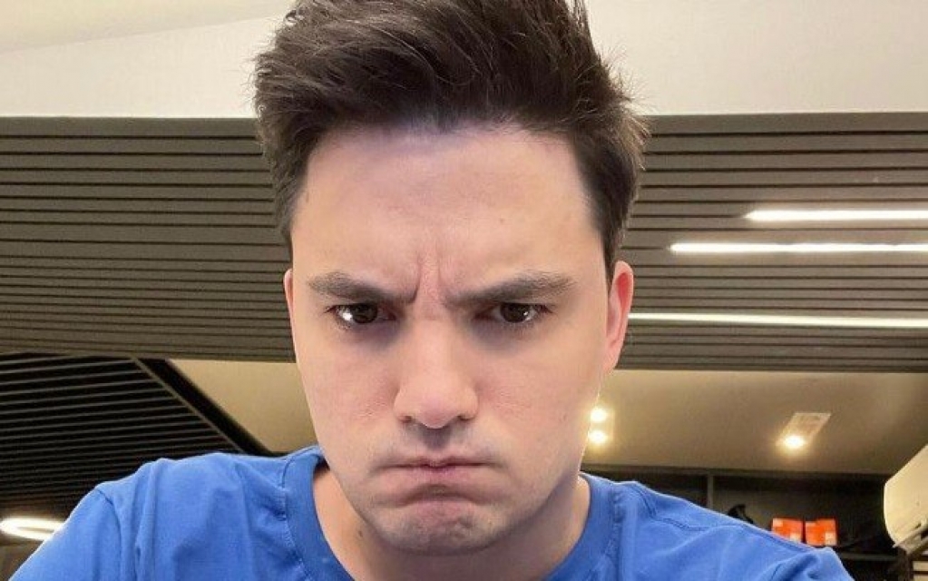Felipe Neto critica manifestações contra Bolsonaro de MBL: "Dividiu a oposição" Felipe Neto critica manifestações contra Bolsonaro de MBL: "Dividiu a oposição"