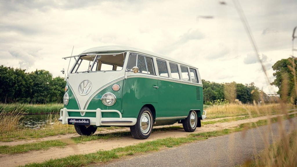 Que tal uma VW Kombi dos anos 60 com mecânica de Tesla elétrico?