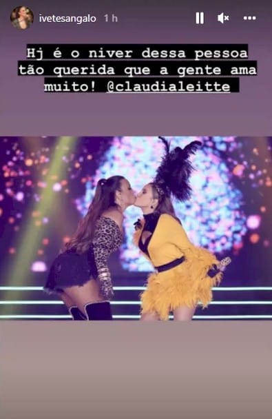 Claudia Leitte recebe homenagem de Ivete Sangalo