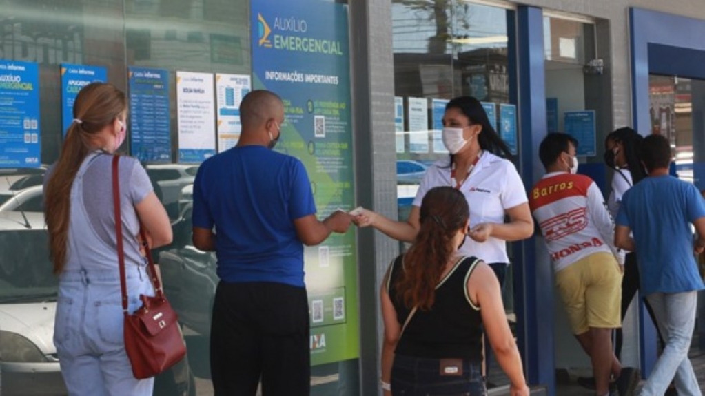 Caixa fecha primeiro semestre do ano com lucro recorde de R$ 10,8 bilhões