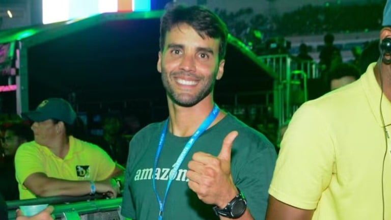 Marido de Ivete Sangalo curte show da cantora no meio do povo: ‘Todo simpático’