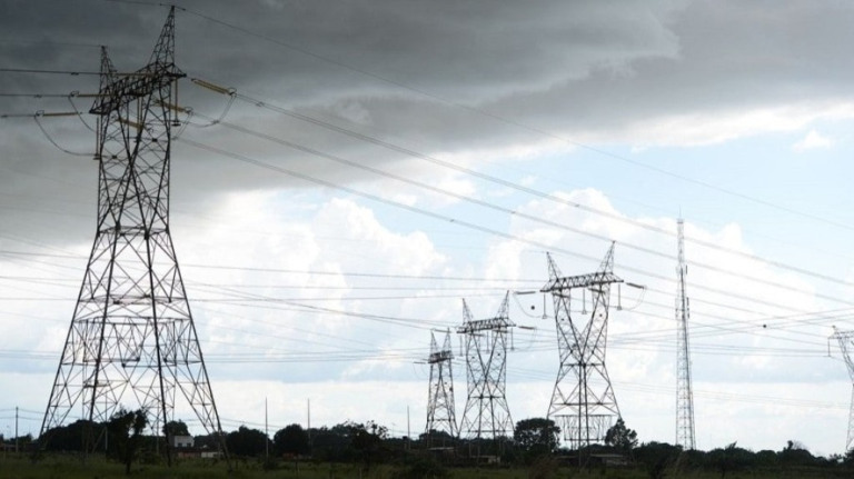 Prefeitura busca incluir 200 mil famílias na tarifa social de energia