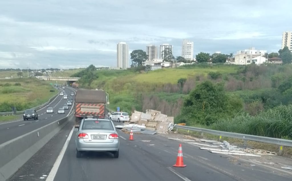 Contorno de Marília tem acidentes e trânsito complicado em rodovias